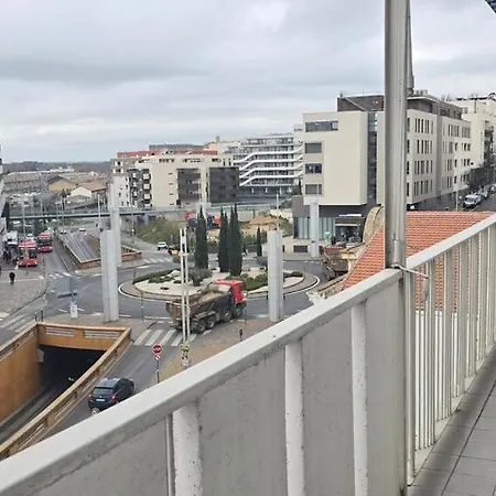 T2 Centre Avec Balcon * Béziers