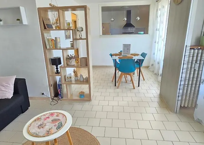 T2 Centre Avec Balcon, Clim *